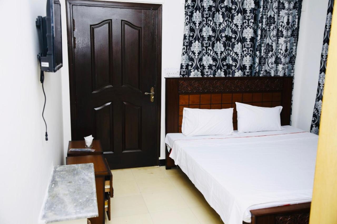 Lux Lounge Guest House اسلام اباد المظهر الخارجي الصورة