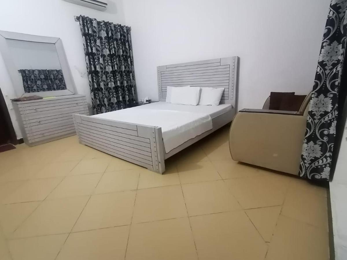 Lux Lounge Guest House اسلام اباد المظهر الخارجي الصورة