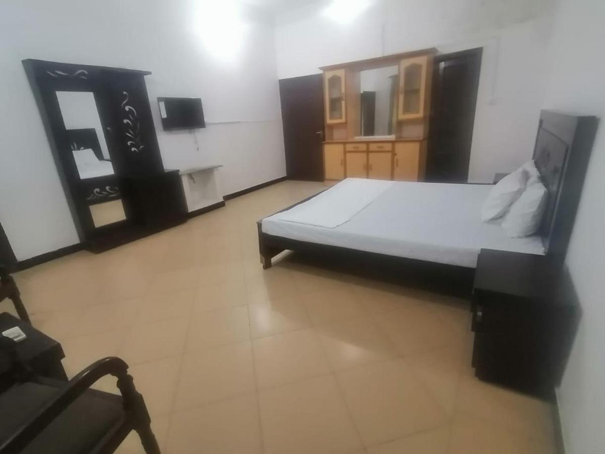 Lux Lounge Guest House اسلام اباد المظهر الخارجي الصورة
