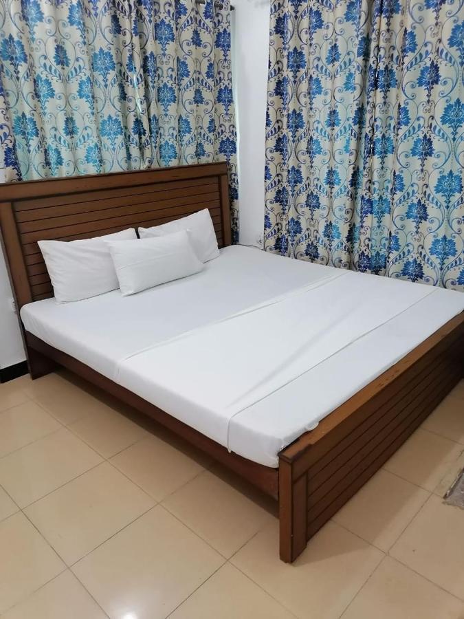 Lux Lounge Guest House اسلام اباد المظهر الخارجي الصورة